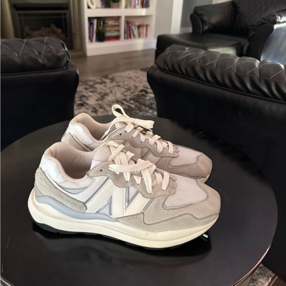 Women's New Balance 57/40 Nimbus Cloud Size 10 - Picture 1 of 11